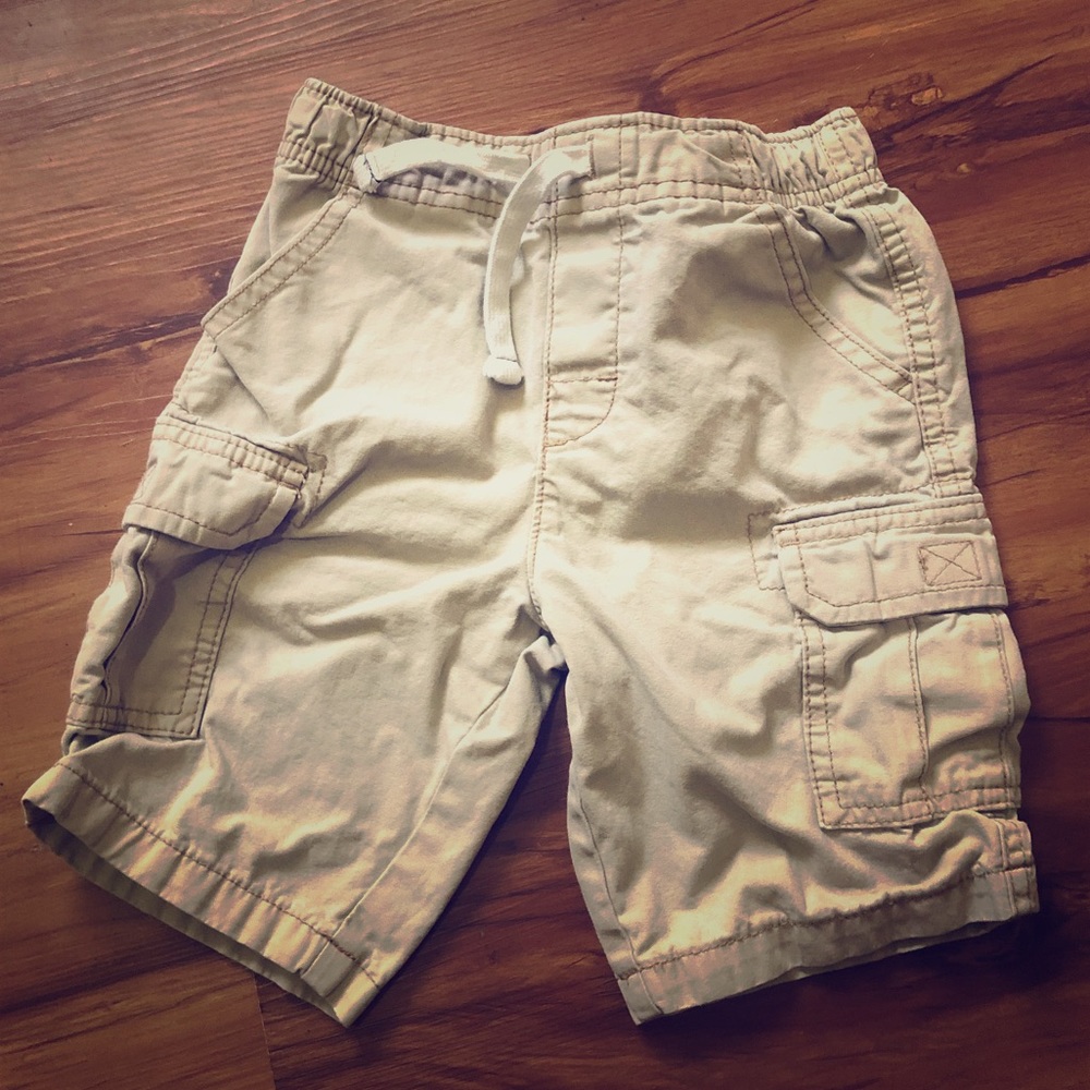 🔵 Carter’s shorts •